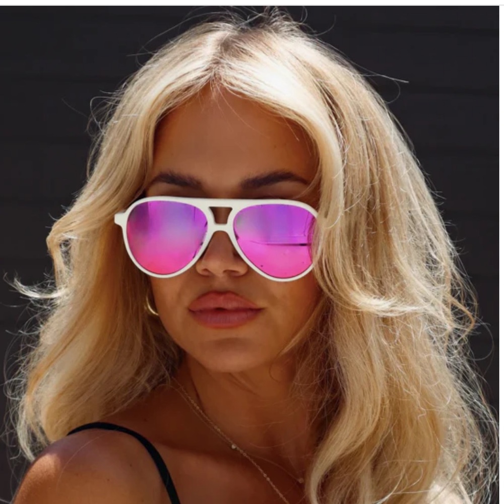 DIFF TOSCA II MATTE WHITE WITH PINK RUSH MIRROR SUNGLASSES - Picture 6 of 6